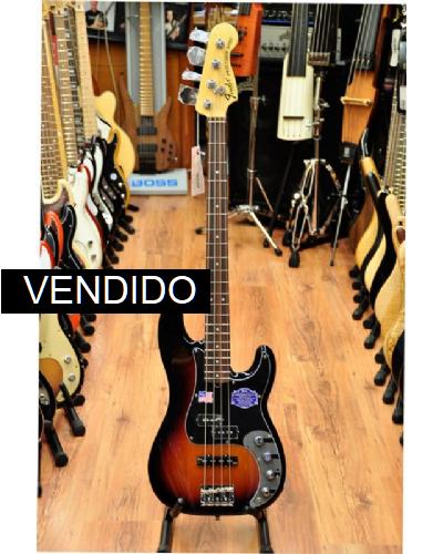 Fender American Deluxe Precision Bass 3 Tone Sunburst